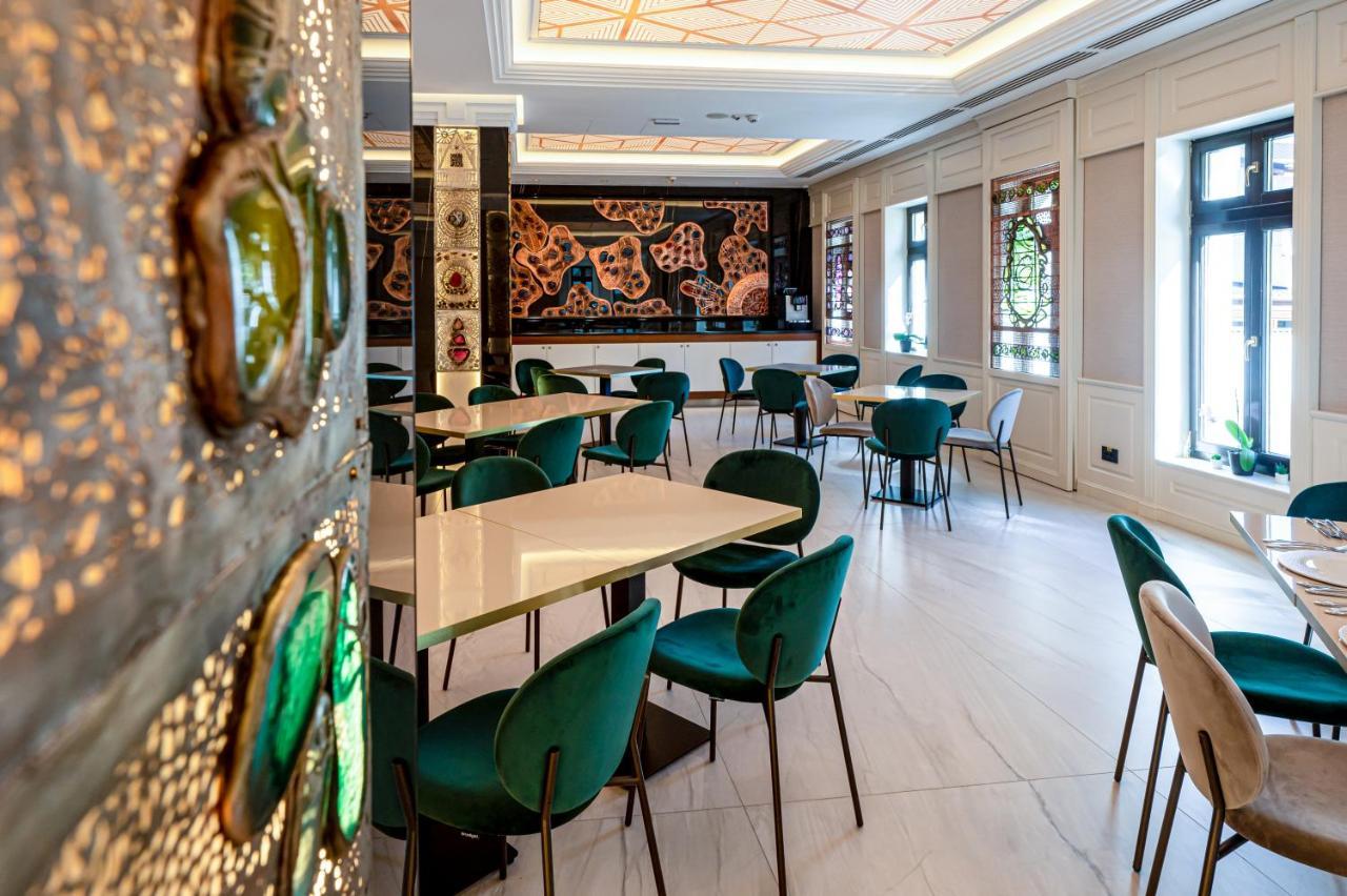 Hotel Carolin Călimăneşti Esterno foto