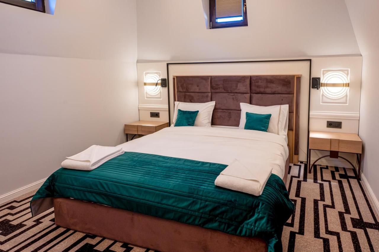 Hotel Carolin Călimăneşti Esterno foto
