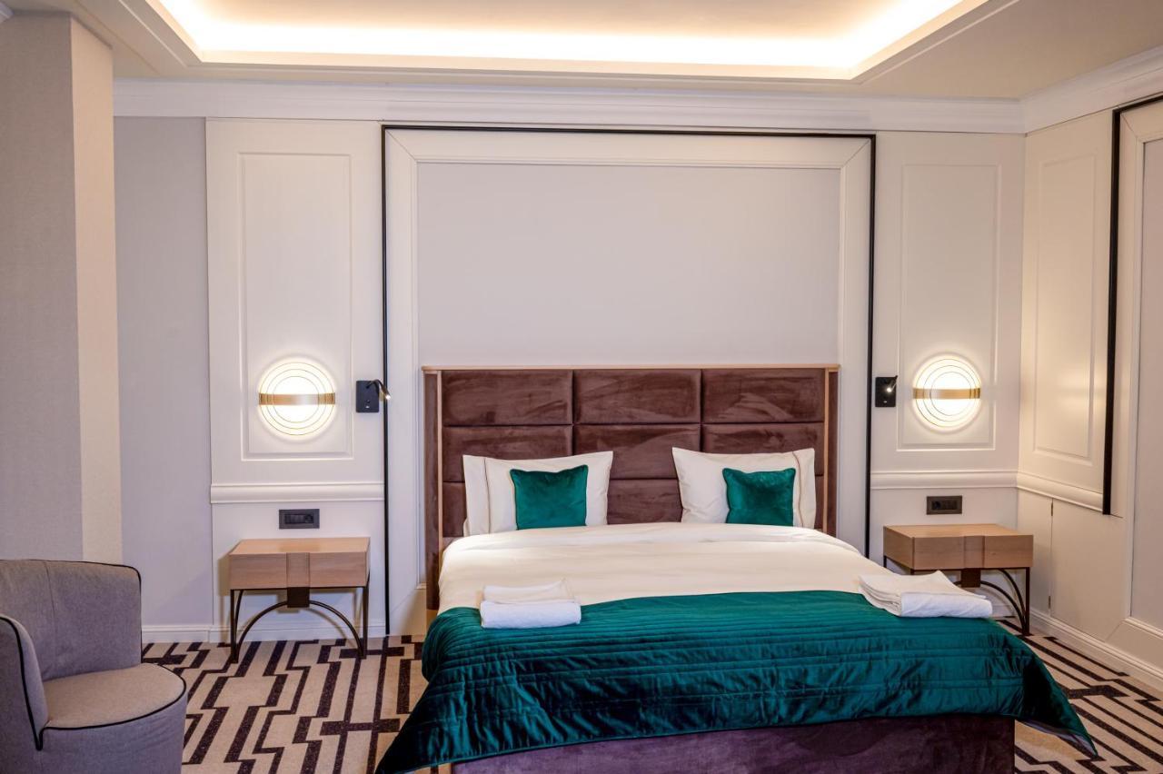 Hotel Carolin Călimăneşti Esterno foto