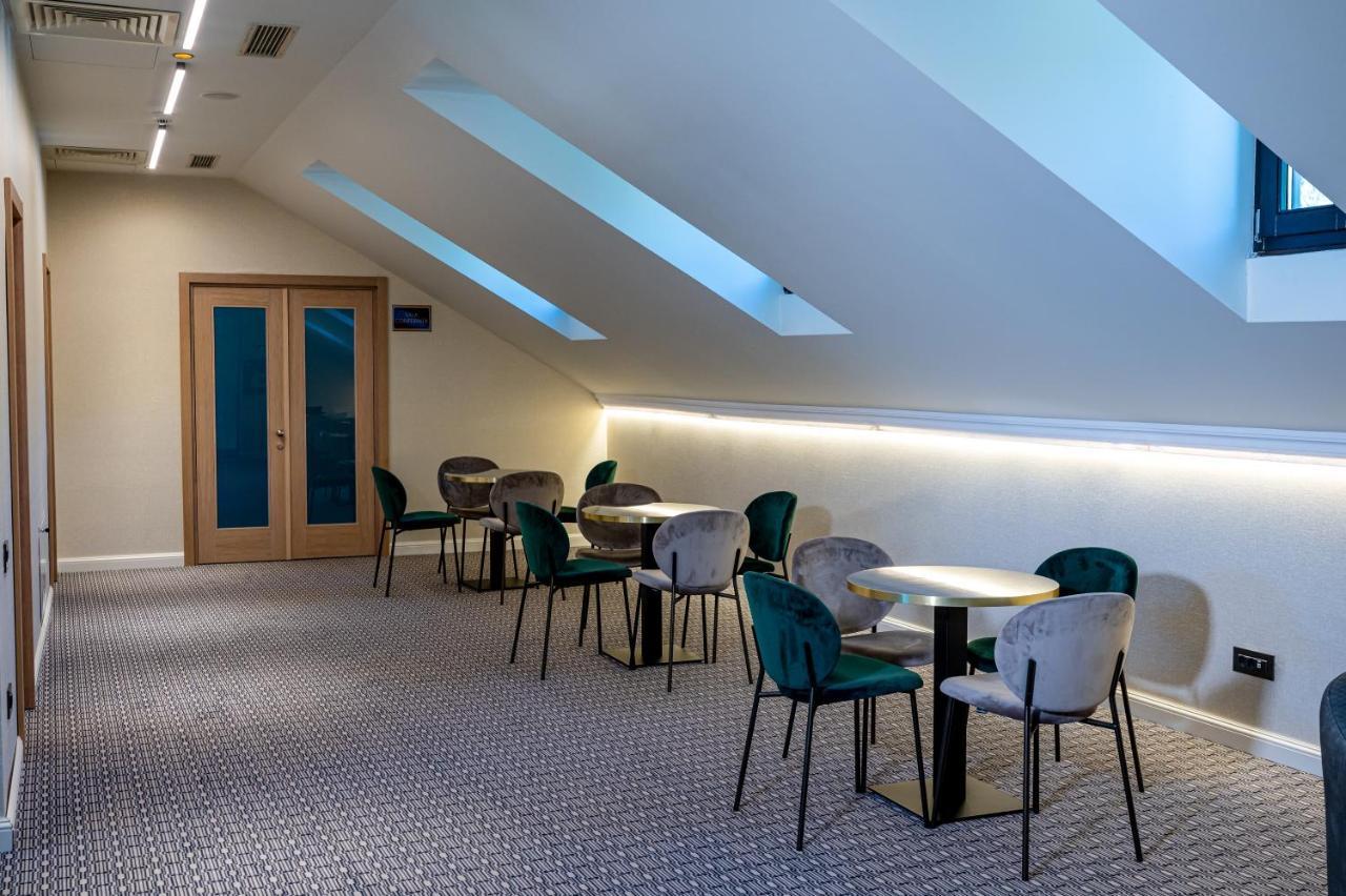 Hotel Carolin Călimăneşti Esterno foto