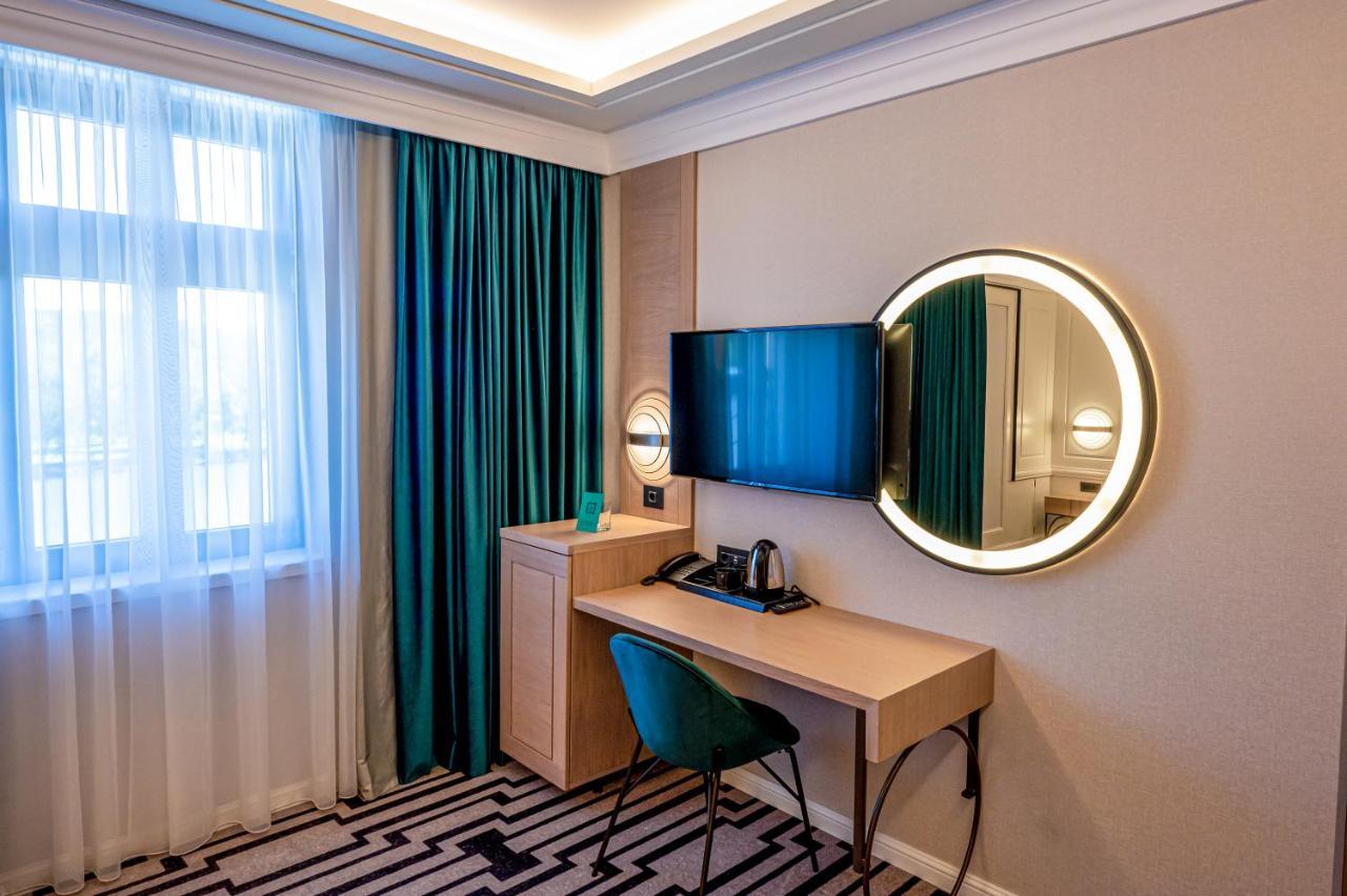 Hotel Carolin Călimăneşti Esterno foto