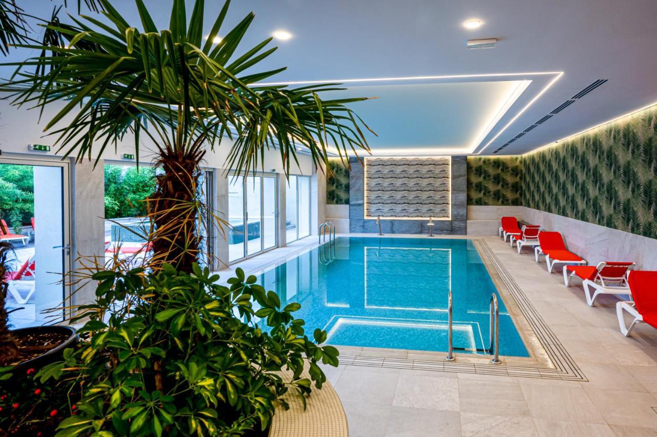 Hotel Carolin Călimăneşti Esterno foto