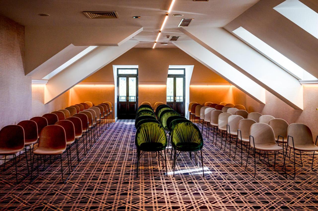 Hotel Carolin Călimăneşti Esterno foto