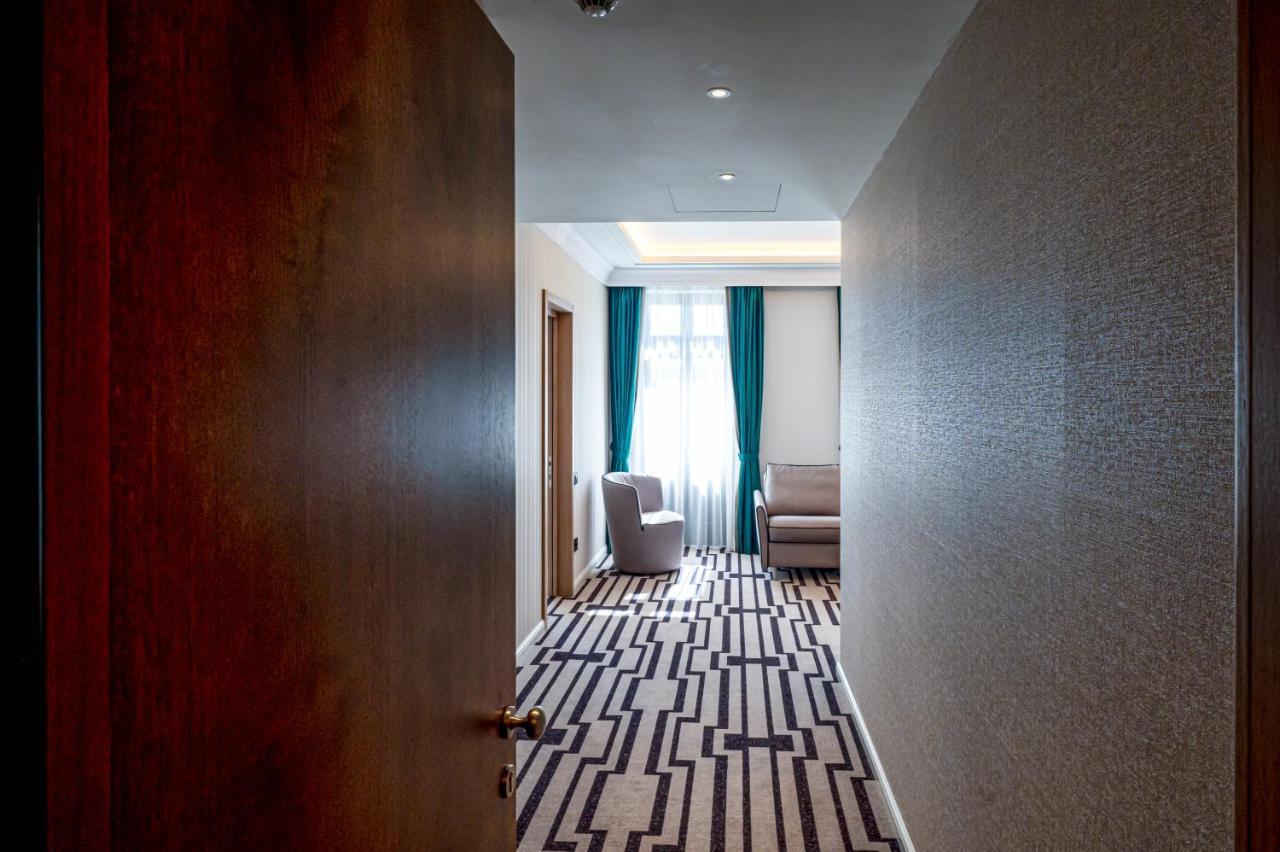 Hotel Carolin Călimăneşti Esterno foto