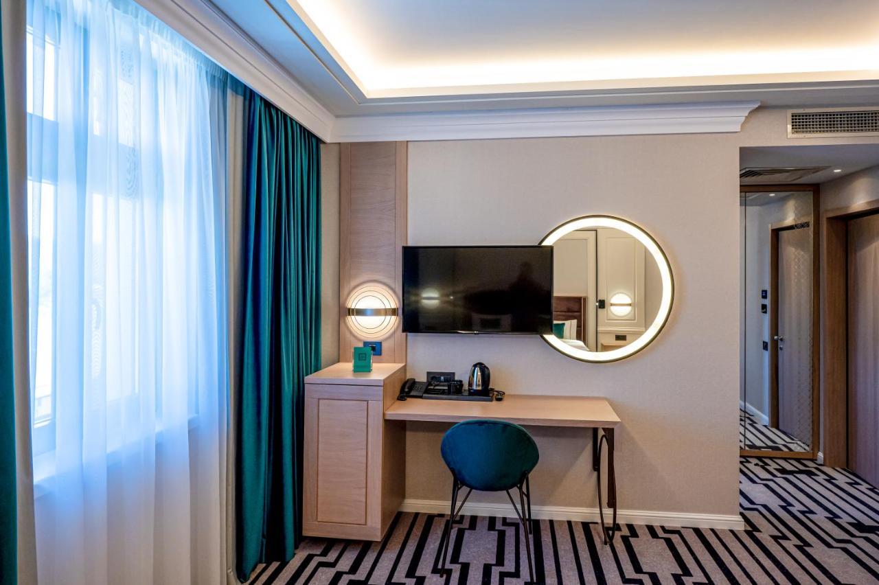 Hotel Carolin Călimăneşti Esterno foto