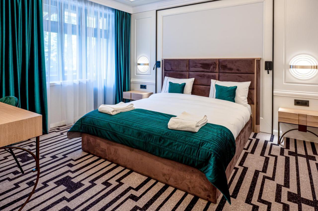 Hotel Carolin Călimăneşti Esterno foto