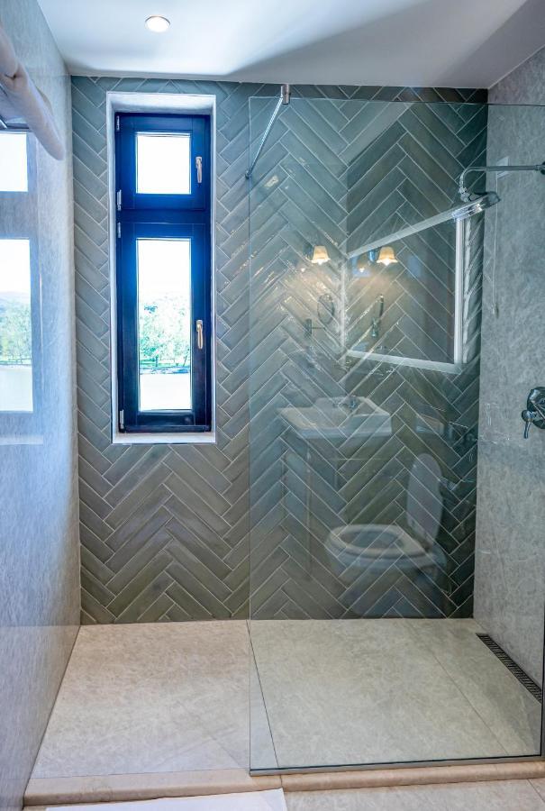 Hotel Carolin Călimăneşti Esterno foto