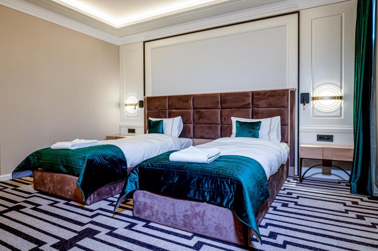 Hotel Carolin Călimăneşti Esterno foto