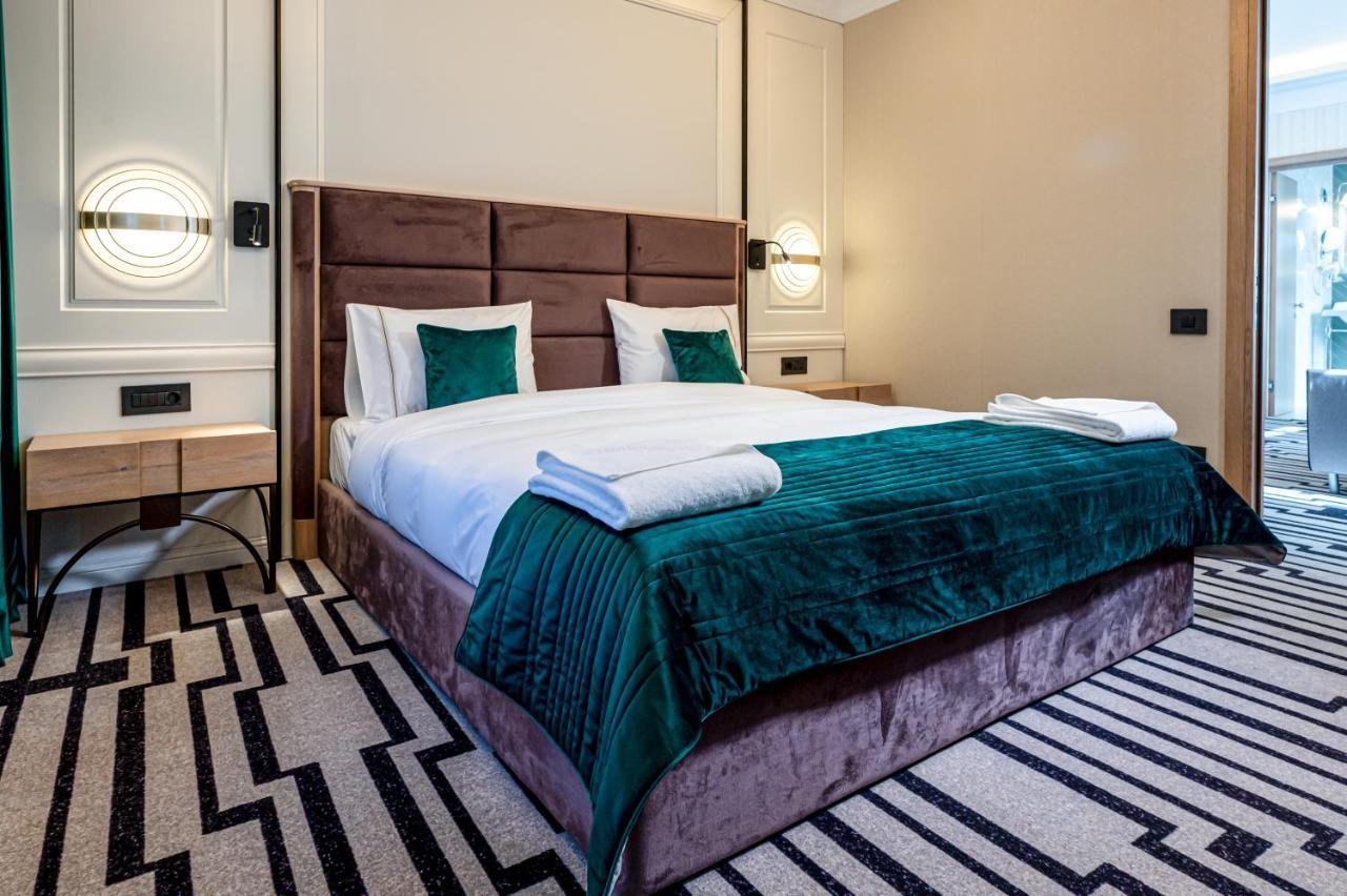 Hotel Carolin Călimăneşti Esterno foto